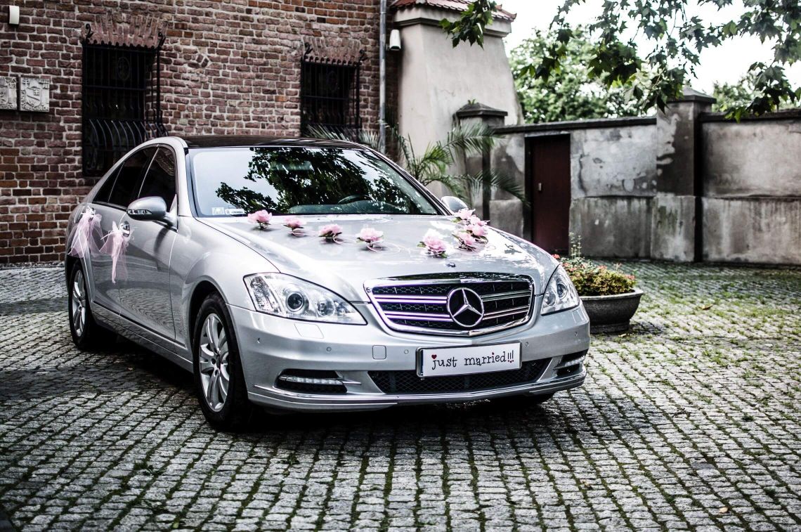 Luksusowa limuzyna Mercedes S do ślubu lub wesela wynajem 1